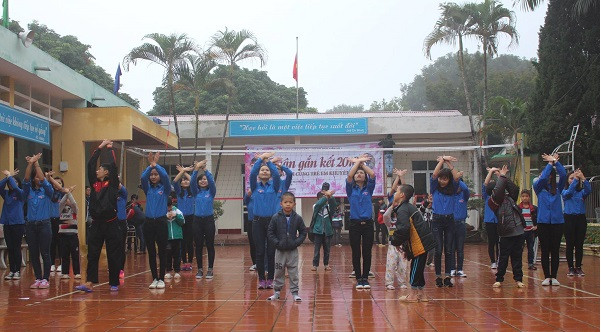 Hành trình “Xuân gắn kết 2016- Đồng hành cùng trẻ em khuyết tật” ảnh 3 Hành trình “Xuân gắn kết 2016- Đồng hành cùng trẻ em khuyết tật” ảnh 3