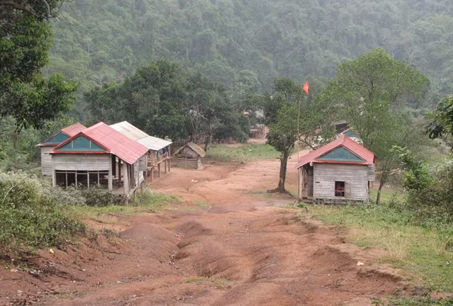 Bản Nồông cũ chỉ có 10 hộ với khoảng 30 nhân khẩu (Ảnh: Thủy Phan)