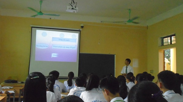 Trước đây, giáo dục nặng về dạy chữ thì giờ chuyển sang dạy làm người ảnh 3 Trước đây, giáo dục nặng về dạy chữ thì giờ chuyển sang dạy làm người ảnh 3