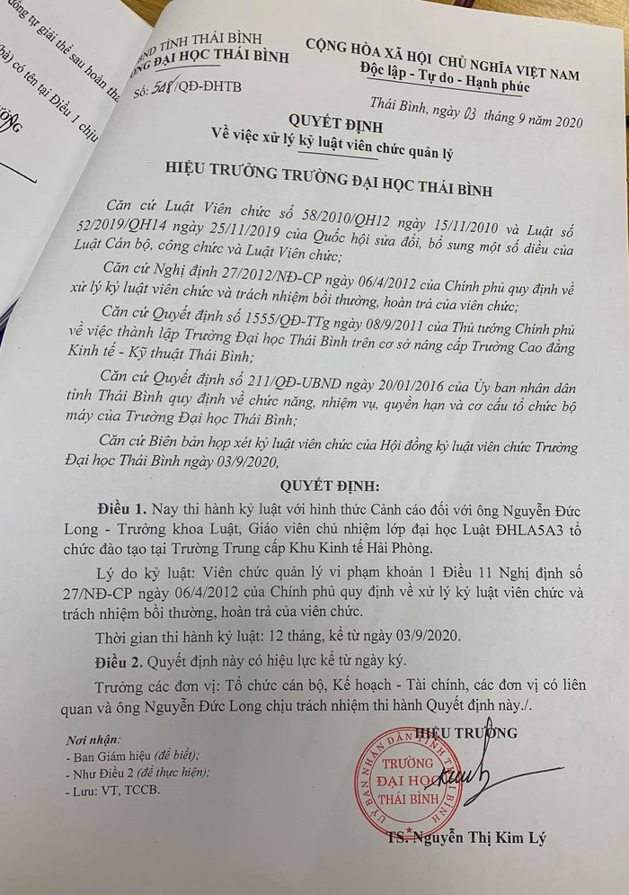 Ngày 3/9, Trường Đại học Thái Bình đã có quyết định kỷ luật cảnh cáo đối với giáo viên chủ nhiệm Nguyễn Đức Long do không thông báo tới được hết các sinh viên. (ảnh tư liệu) Ngày 3/9, Trường Đại học Thái Bình đã có quyết định kỷ luật cảnh cáo đối với giáo viên chủ nhiệm Nguyễn Đức Long do không thông báo tới được hết các sinh viên. (ảnh tư liệu)