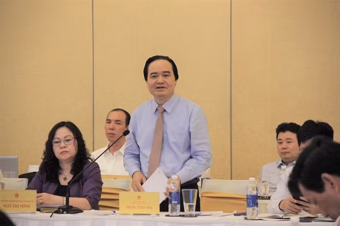 Bộ trưởng Phùng Xuân Nhạ phát biểu tại buổi làm việc