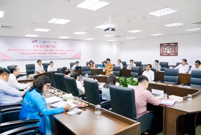 Đoàn công tác Ban Tuyên giáo trung ương từng đến thăm và làm việc để tìm hiểu về Trường Đại học Tôn Đức Thắng (ảnh: TDTU) Đoàn công tác Ban Tuyên giáo trung ương từng đến thăm và làm việc để tìm hiểu về Trường Đại học Tôn Đức Thắng (ảnh: TDTU)