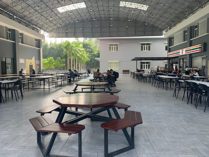 Sảnh ký túc xá của Trường Đại học Tôn Đức Thắng (ảnh: T.L)