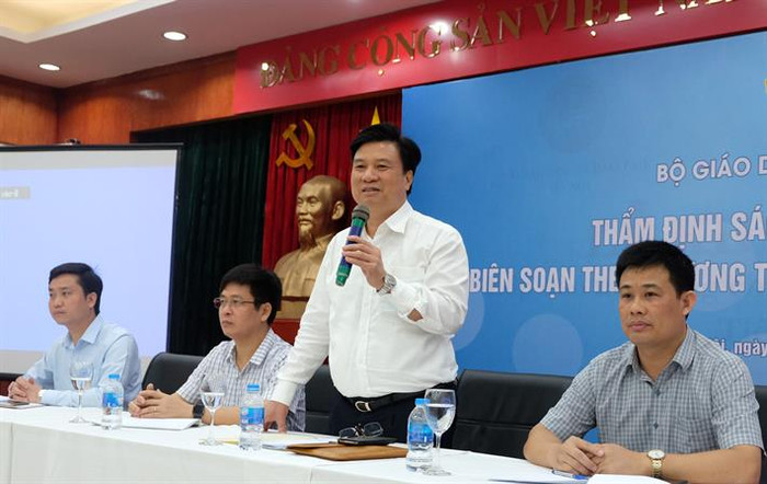 Thứ trưởng Nguyễn Hữu Độ phát biểu tại buổi khai mạc (ảnh: moet.gov.vn)