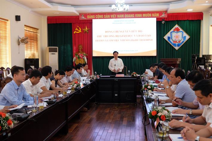 Thứ trưởng Nguyễn Hữu Độ làm việc với ngành Giáo dục tỉnh Thái Bình về triển khai chương trình giáo dục phổ thông mới (ảnh: moet.gov.vn) Thứ trưởng Nguyễn Hữu Độ làm việc với ngành Giáo dục tỉnh Thái Bình về triển khai chương trình giáo dục phổ thông mới (ảnh: moet.gov.vn)
