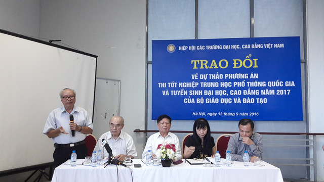 Quang cảnh ngày 13/9/2016 khi Hiệp hội các trường đại học, cao đẳng Việt Nam đã tổ chức buổi tọa đàm về phương án thi năm 2017 (Ảnh: Thùy Linh) Quang cảnh ngày 13/9/2016 khi Hiệp hội các trường đại học, cao đẳng Việt Nam đã tổ chức buổi tọa đàm về phương án thi năm 2017 (Ảnh: Thùy Linh)