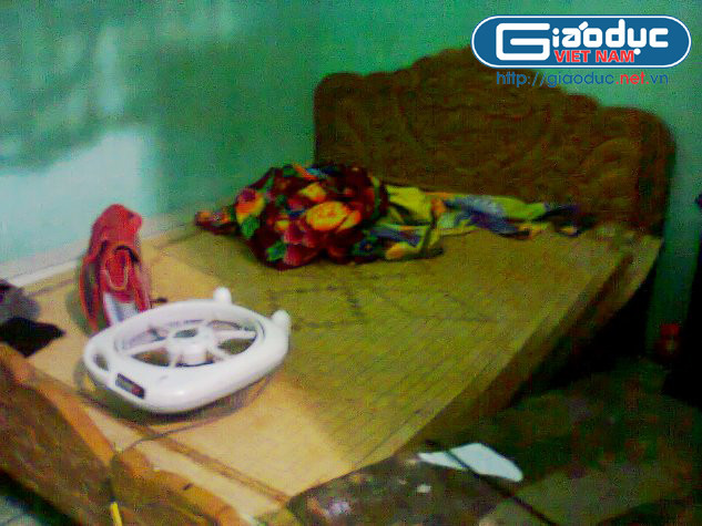 Chiếc giường nơi tên Hoài dở trò thú tính với cháu H.