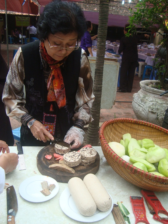 Bác Phương - 52 tuổi, một khách thập phương ở Hải Phòng về dự lễ đình Phúc Khánh