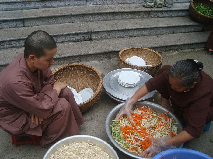 Món nộm chua ngọt được làm khá cầu kì
