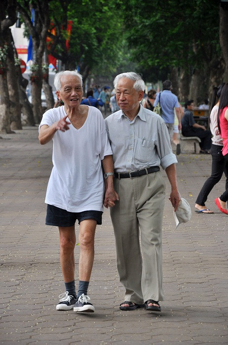 Đôi bạn già gặp nhau…Đôi bạn già gặp nhau…