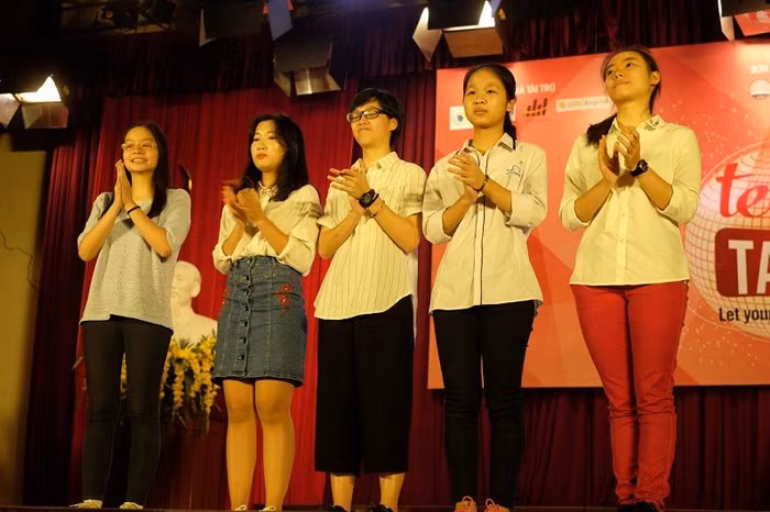 Top 5 thí sinh sẽ bước vào vòng thi Hùng biện đỉnh cao.