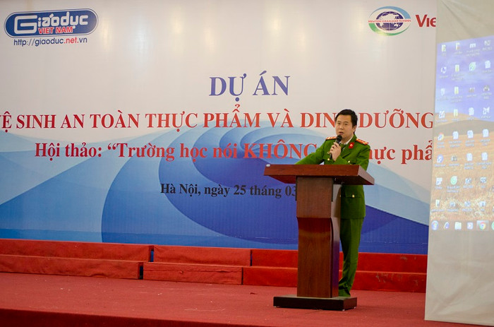 Đại úy Phạm Thế Anh cho rằng, Ban giám hiệu nhà trường cần nâng cao tinh thần trách nhiệm trong việc tuyển chọn các đơn vị cung cấp suất ăn sẵn.