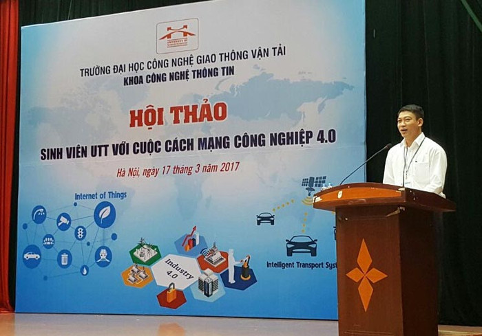 Phó giáo sư Đào Văn Đông - Hiệu trưởng trường Đại học Công nghệ giao thông vận tải đề nghị sinh viên cần trang bị tri thức, kĩ năng để có thể thích ứng với cuộc cách mạng công nghiệp 4.0 (Ảnh: Thùy Linh) Phó giáo sư Đào Văn Đông - Hiệu trưởng trường Đại học Công nghệ giao thông vận tải đề nghị sinh viên cần trang bị tri thức, kĩ năng để có thể thích ứng với cuộc cách mạng công nghiệp 4.0 (Ảnh: Thùy Linh)