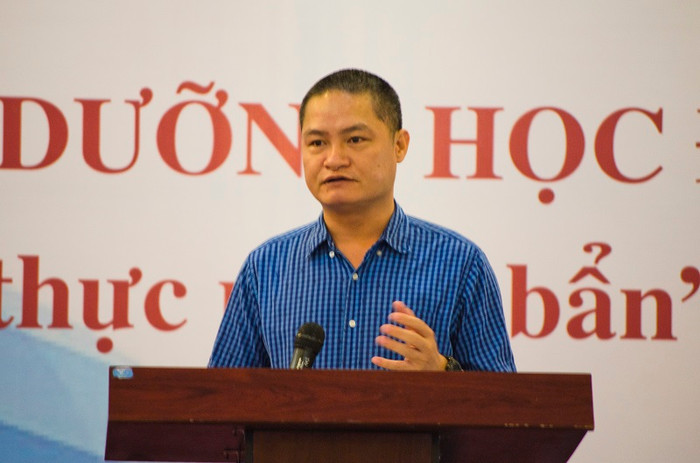 Nhà báo Đào Ngọc Tước – Phó Tổng biên tập Báo điện tử Giáo dục Việt Nam phát biểu khai mạc hội thảo.