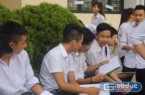 Phí dự tuyển đại học, cao đẳng là 30.000 đồng/nguyện vọng (Ảnh: giaoduc.net.vn) Phí dự tuyển đại học, cao đẳng là 30.000 đồng/nguyện vọng (Ảnh: giaoduc.net.vn)