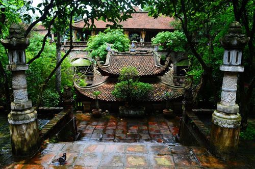 Bên trong Việt phủ (Ảnh: Hoàng Hà/Vnexpress.net) Bên trong Việt phủ (Ảnh: Hoàng Hà/Vnexpress.net)