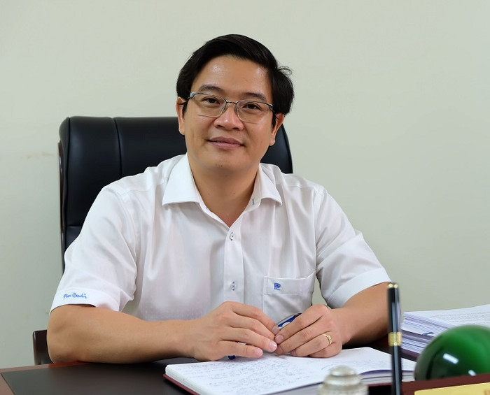 Theo ông Thái Văn Tài - Quyền Vụ trưởng Vụ Giáo dục Tiểu học thừa nhận, áp lực sĩ số học sinh là có nhưng không phải cao đều mặt bằng chung mà chỉ tập trung ở một vài vùng cá biệt. (Ảnh: Quỳnh Trang) Theo ông Thái Văn Tài - Quyền Vụ trưởng Vụ Giáo dục Tiểu học thừa nhận, áp lực sĩ số học sinh là có nhưng không phải cao đều mặt bằng chung mà chỉ tập trung ở một vài vùng cá biệt. (Ảnh: Quỳnh Trang)