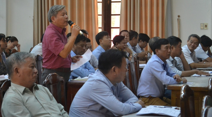 Cử tri Lê Chí Bảy kiến nghị chống tham nhũng phải thu hồi tài sản, không để "hy sinh đời bố, củng cố đời con". Ảnh: TT Cử tri Lê Chí Bảy kiến nghị chống tham nhũng phải thu hồi tài sản, không để "hy sinh đời bố, củng cố đời con". Ảnh: TT