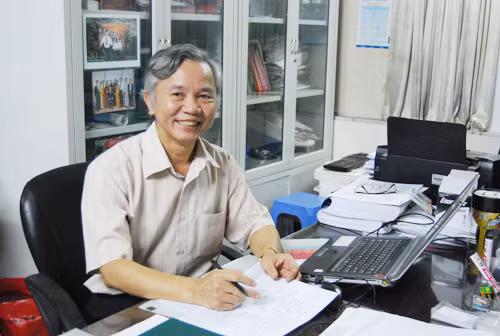 Tiến sĩ Vũ Thế Khanh, Giám đốc Trung tâm Tin học ứng dụng (UIA): Hàng năm, trung tâm UIA "vạch mặt' được hàng chục nhà ngoại cảm "rởm".