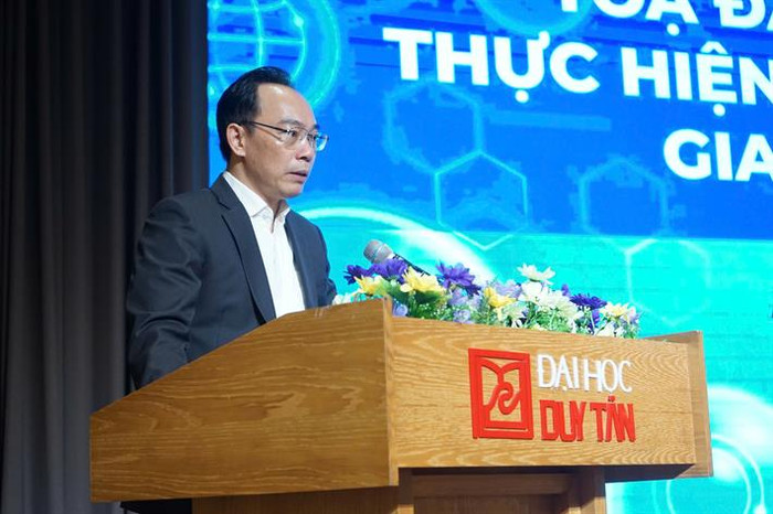 Thứ trưởng Hoàng Minh Sơn phát biểu tại tọa đàm 2.jpg
