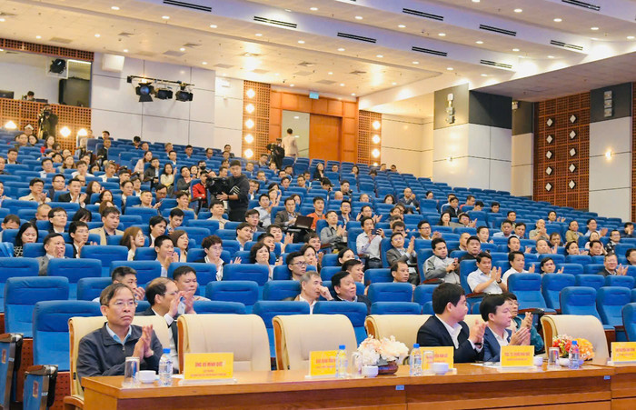 Hội thảo chuyển đổi số trong giáo dục đào tạo năm 2024 với chủ đề “Giáo dục đại học với công nghệ số” nhận được sự tham gia, chia sẻ của nhiều cơ sở giáo dục đại học trên cả nước. z6105862820688_ac07473846493f59aa8b3e117dab87f1.jpg