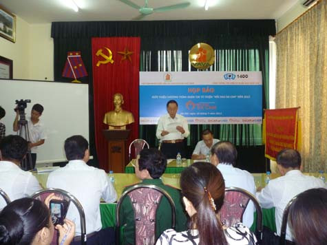 Hội nạn nhân chất độc da cam/dioxin Việt Nam chính thức phát động chương trình "nhắn tin từ thiện chung tay xoa dịu " Nỗi đau da cam" 2012" sáng 10/7 Hội nạn nhân chất độc da cam/dioxin Việt Nam chính thức phát động chương trình "nhắn tin từ thiện chung tay xoa dịu " Nỗi đau da cam" 2012" sáng 10/7