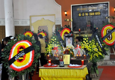 Lễ tang chị Lê Thị Thanh Huyền – nạn nhân vụ thẩm mỹ viện Cát Tường được tổ chức vào dịp 49 ngày (kể từ ngày nhận được tin chị mất tích).