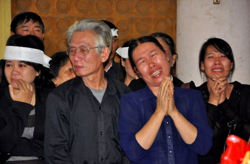 Bố chồng chị Huyền – ông Nguyễn Hữu Đức buồn sầu thương sót người con dâu xấu số.