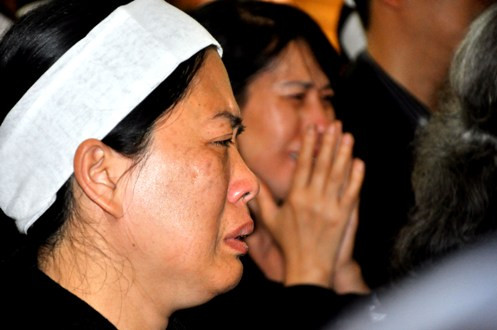 Tới nay, 49 ngày trôi qua nhưng gia đình vẫn chưa tìm thấy xác nạn nhân. Nhưng người thân, gia đình nạn nhân Lê Thị Thanh Huyền đã quyết hành cử hành tang lễ cho chị.