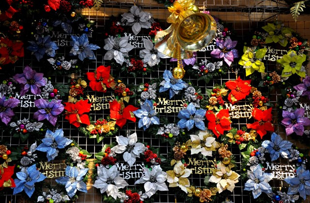 Mặt hàng trang trí Noel năm nay không có gì khác nhiều so với năm trước và ổn định về giá cả.