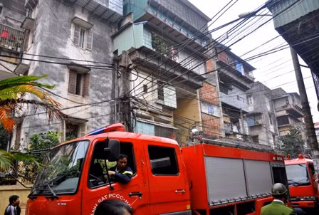 Nhận được tin, đội PCCC đã cử 6 xe chữa cháy