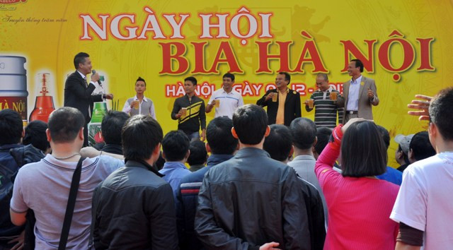 Hay những những game show với bia Hà Nội. Người thắng cuộc sẽ có cơ hội nhận bia từ ban tổ chức.