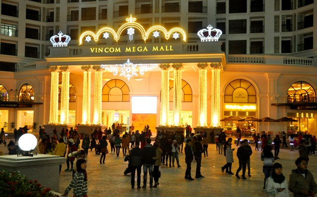 Mọi thứ đều lung linh khi đêm xuống