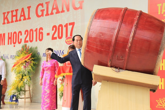 Chủ tịch nước đánh trống khai giảng năm học mới Chủ tịch nước đánh trống khai giảng năm học mới