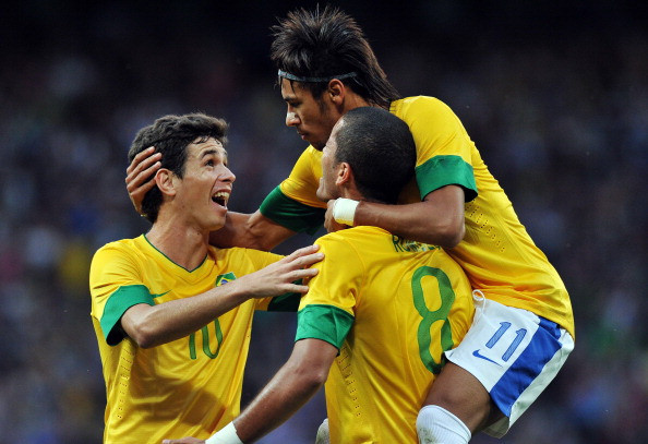 Brazil đã dễ dàng giành chiến thắng thuyết phục 3-0 trước Hàn Quốc để góp mặt trong trận tranh HCV môn bóng đá nam Olympic London 2012 gặp Mexico. Các bàn thắng do công của Romulo và cú đúp của Damiao. Brazil đã dễ dàng giành chiến thắng thuyết phục 3-0 trước Hàn Quốc để góp mặt trong trận tranh HCV môn bóng đá nam Olympic London 2012 gặp Mexico. Các bàn thắng do công của Romulo và cú đúp của Damiao.