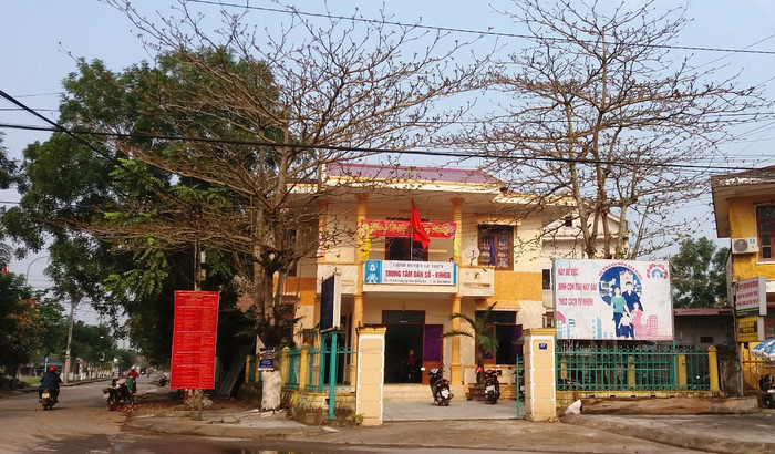 Nhiều viên chức mua bằng giả để vượt qua kỳ thi tuyển viên chức năm 2017, 2018 của Trung tâm dân số - Kế hoạch hóa gia đình huyện Lệ Thủy. Ảnh: NP Nhiều viên chức mua bằng giả để vượt qua kỳ thi tuyển viên chức năm 2017, 2018 của Trung tâm dân số - Kế hoạch hóa gia đình huyện Lệ Thủy. Ảnh: NP