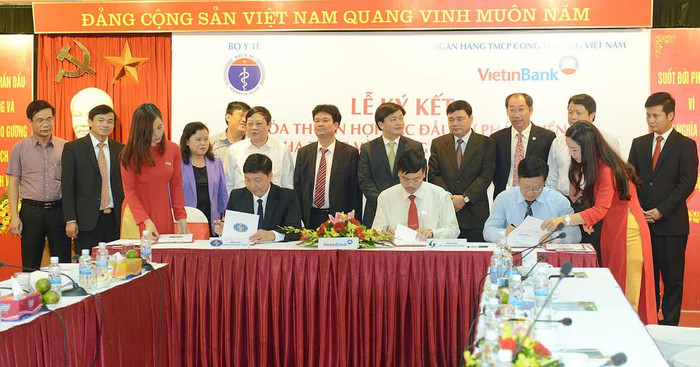 VietinBank Hoàng Mai ký hợp tác với Bệnh viện Lão Khoa TW và Bệnh viện Nhiệt đới TƯ. VietinBank Hoàng Mai ký hợp tác với Bệnh viện Lão Khoa TW và Bệnh viện Nhiệt đới TƯ.