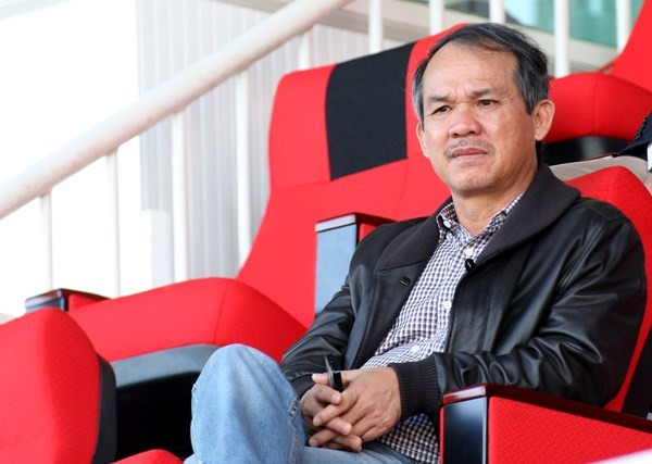 Bầu Đức khẳng định không bao giờ có chuyện Hoàng Anh Gia Lai (HAGL) xin điểm để trụ hạng. Bầu Đức khẳng định không bao giờ có chuyện Hoàng Anh Gia Lai (HAGL) xin điểm để trụ hạng.