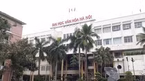 Thuộc diện được kéo dài thời gian công tác nhưng Phó Giáo sư Đỗ Thị Minh Thúy lại bị Trường Đại học Văn hóa Hà Nội từ chối chấp nhận và ký hợp đồng. Ảnh Trần Việt.