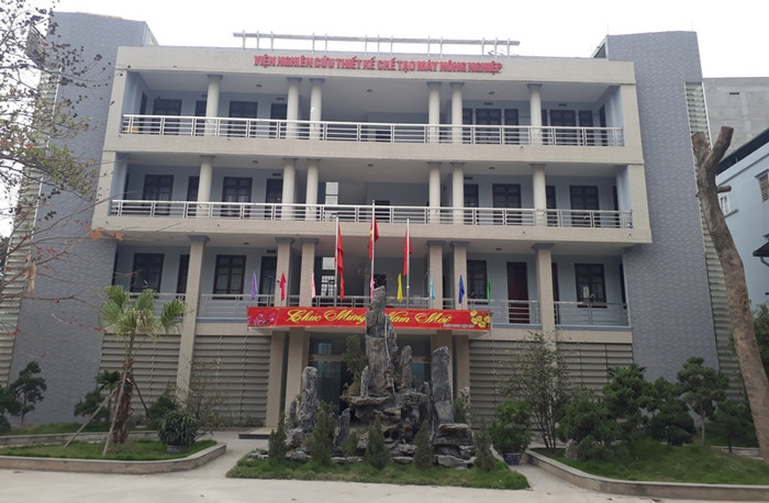 Hàng loạt sai phạm của Viện trưởng Viện nghiên cứu thiết kế chế tạo máy nông nghiệp bị nhân viên tố cáo trong thời gian qua nhưng vẫn không hề được Bộ Công thương giải quyết xử lý. Ảnh Trần Việt. Hàng loạt sai phạm của Viện trưởng Viện nghiên cứu thiết kế chế tạo máy nông nghiệp bị nhân viên tố cáo trong thời gian qua nhưng vẫn không hề được Bộ Công thương giải quyết xử lý. Ảnh Trần Việt.