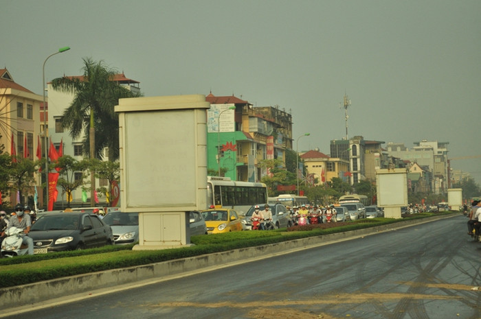 Vụ việc đã gây ách tắc giao thông cục bộ đoạn từ Cầu Diễn đến trước trụ sở UBND huyện Từ Liêm. Vụ việc đã gây ách tắc giao thông cục bộ đoạn từ Cầu Diễn đến trước trụ sở UBND huyện Từ Liêm.