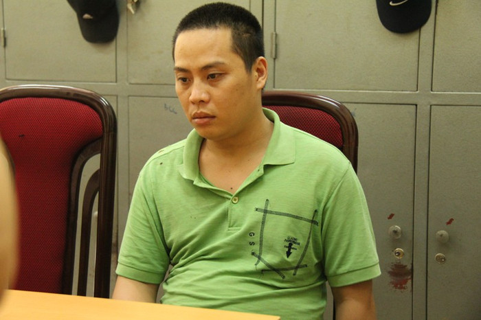 Đối tượng Hoàng Quang Nguyên tại cơ quan công an