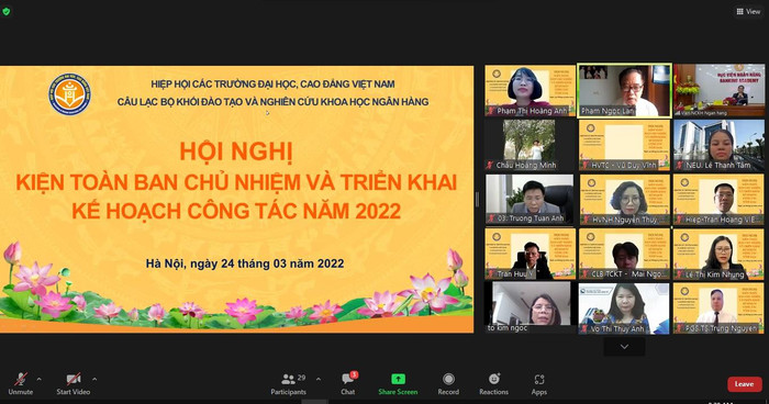 Câu lạc bộ Khối Đào tạo và Nghiên cứu Khoa học Ngân hàng (trực thuộc Hiệp hội Các trường đại học, cao đẳng Việt Nam) đã tổ chức hội nghị kiện toàn Ban chủ nhiệm và triển khai kế hoạch công tác năm 2022 theo hình thức trực tiếp kết hợp với trực tuyến qua nền tảng Zoom. (ảnh: Phạm Ngọc Lan) Câu lạc bộ Khối Đào tạo và Nghiên cứu Khoa học Ngân hàng (trực thuộc Hiệp hội Các trường đại học, cao đẳng Việt Nam) đã tổ chức hội nghị kiện toàn Ban chủ nhiệm và triển khai kế hoạch công tác năm 2022 theo hình thức trực tiếp kết hợp với trực tuyến qua nền tảng Zoom. (ảnh: Phạm Ngọc Lan)