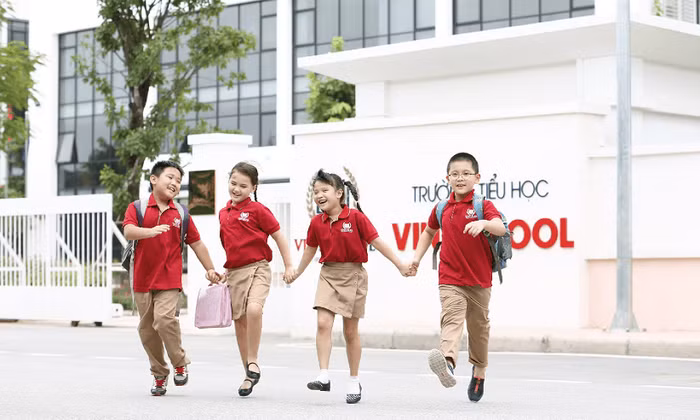 Việc Tập đoàn Vingroup chuyển đổi hệ thống Vinmec và Vinschool sang mô hình phi lợi nhuận là bước tiến dài thúc đẩy y tế và giáo dục trong nước phát triển. Việc Tập đoàn Vingroup chuyển đổi hệ thống Vinmec và Vinschool sang mô hình phi lợi nhuận là bước tiến dài thúc đẩy y tế và giáo dục trong nước phát triển.