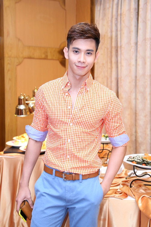 Ca sĩ Hồ Vĩnh Khoa