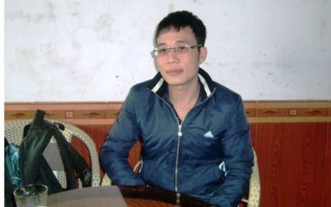 Trung sĩ Trương Quang Đạt (ảnh trên) đang được điều trị tại khoa ngoại Bệnh viện Đa khoa Kỳ Anh và Thiếu úy Nguyễn Mạnh Hoàng kể lại sự việc Trung sĩ Trương Quang Đạt (ảnh trên) đang được điều trị tại khoa ngoại Bệnh viện Đa khoa Kỳ Anh và Thiếu úy Nguyễn Mạnh Hoàng kể lại sự việc