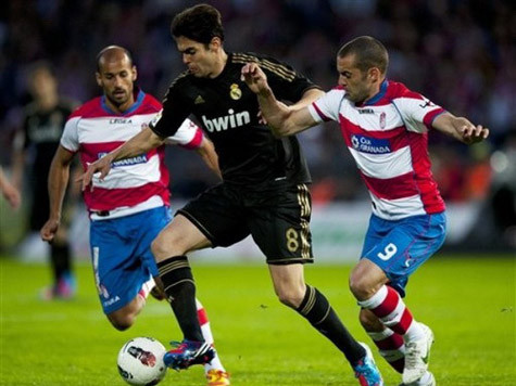 Giữ Kaka ở lại có lợi cho Real hơn - Ảnh Getty Giữ Kaka ở lại có lợi cho Real hơn - Ảnh Getty