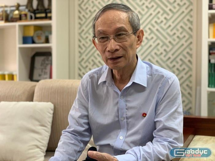 Thầy Nguyễn Xuân Khang, Hiệu trưởng Trường Marie Curie (Hà Nội). Ảnh: Thùy Linh Thầy Nguyễn Xuân Khang, Hiệu trưởng Trường Marie Curie (Hà Nội). Ảnh: Thùy Linh