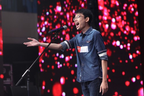 Lấy cảm hứng từ thí sinh Nguyễn Hương Thảo – á quân của Vietnam’s Got Talent mùa 1 nhưng vì còn quá nhỏ nên phải chờ đến mùa thứ 3, Nguyễn Hoài Sơn mới đủ can đảm để nối bước thần tượng của mình với thể loại opera. Chọn lựa trích đoạn Queen Of The Night, một trong những trích đoạn opera kinh điển và khó nhất khi người diễn phải thay đổi cao độ liên tục cũng như khả năng luyến láy, lấy hơi nhuần nhuyễn mới có thể xử lý hoàn chỉnh, Hoài Sơn đã khiến mọi người phải chăm chú theo dõi phần trình diễn của mình. Lấy cảm hứng từ thí sinh Nguyễn Hương Thảo – á quân của Vietnam’s Got Talent mùa 1 nhưng vì còn quá nhỏ nên phải chờ đến mùa thứ 3, Nguyễn Hoài Sơn mới đủ can đảm để nối bước thần tượng của mình với thể loại opera. Chọn lựa trích đoạn Queen Of The Night, một trong những trích đoạn opera kinh điển và khó nhất khi người diễn phải thay đổi cao độ liên tục cũng như khả năng luyến láy, lấy hơi nhuần nhuyễn mới có thể xử lý hoàn chỉnh, Hoài Sơn đã khiến mọi người phải chăm chú theo dõi phần trình diễn của mình.