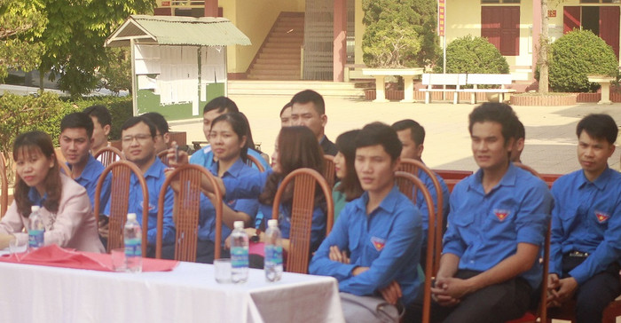 Các đoàn viên cơ sở của Huyện Cẩm Khê, Phú Thọ đến tham gia Hội thảo để được lắng nghe nhằm bồi dưỡng thêm các kiến thức liên quan đến chủ quyền, quyền chủ quyền, quyền tài phán hợp pháp của Việt Nam trên Biển Đông (ảnh Trinh Phúc).